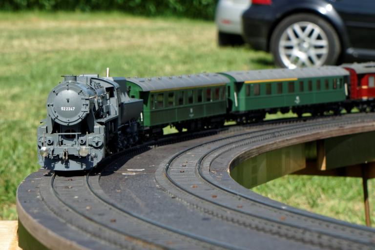 Aster BR 52 zieht die Wagen einwandfrei